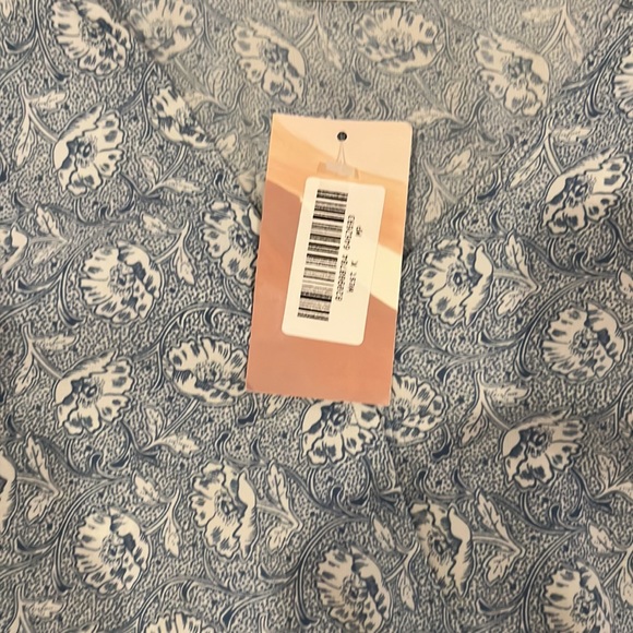 West K high low blouse with tie sleeves- NWT - Picture 3 of 10